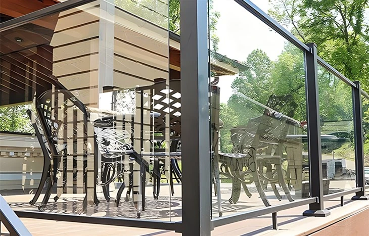 Glass Panel Outdoor Railing