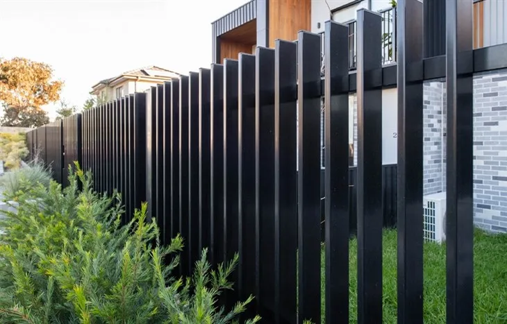 Vertical Aluminum Slat Fence