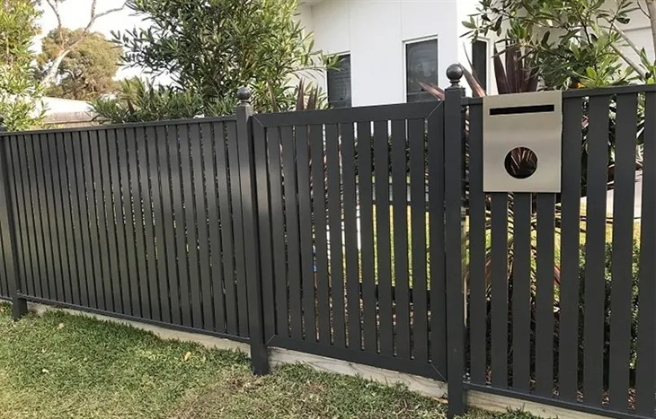 Vertical Aluminum Slat Fence